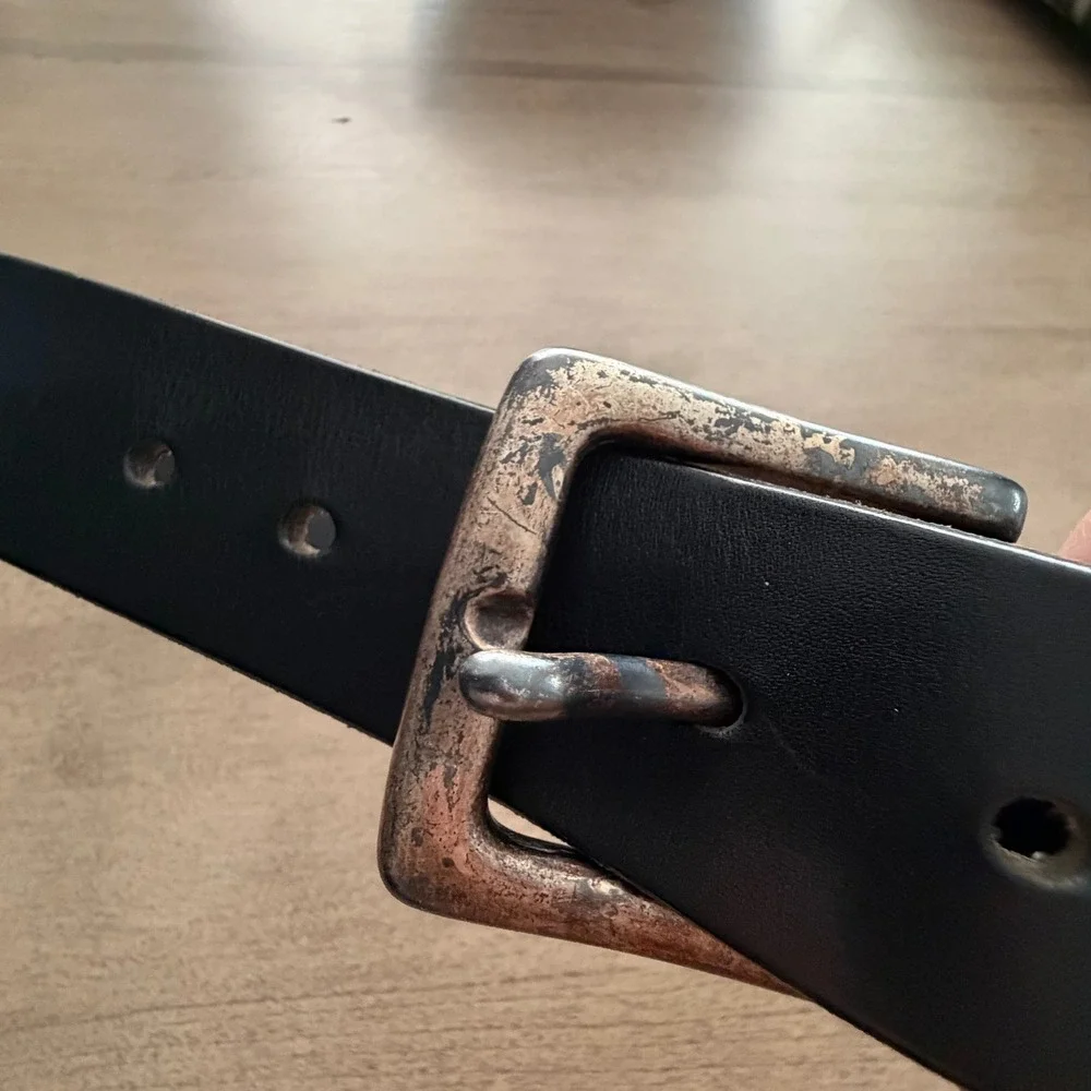 Calvin Klein Black Italian Latigo Leather Belt Womens M Made in Italy Minimalist